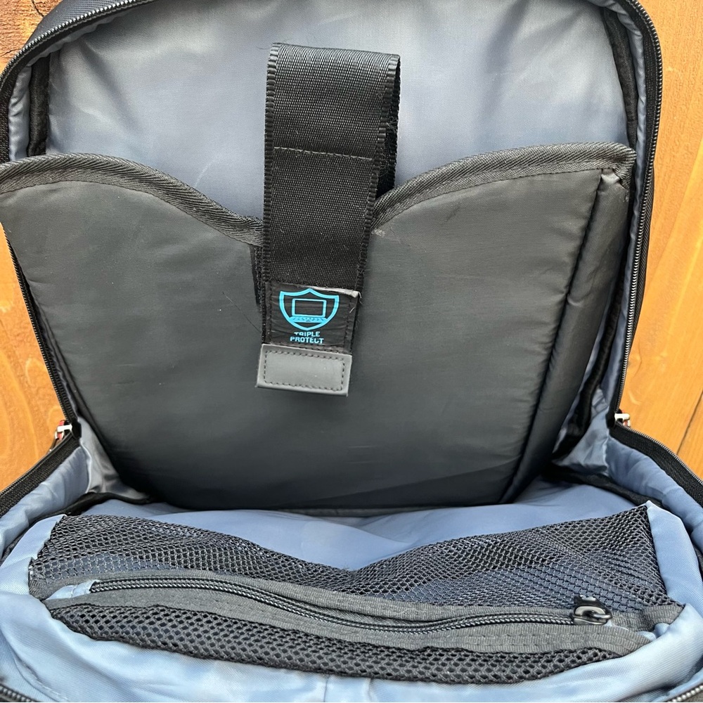 Wenger Maxxum Laptop Backpack, Fits 16 Inch Laptop, Black/Red - Picture 2 of 9